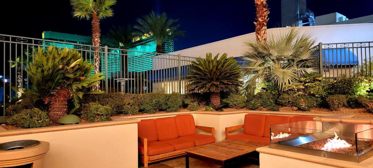 Awesome The Signature Mgm Condo With Strip View. No Resort Fee! 拉斯维加斯 外观 照片